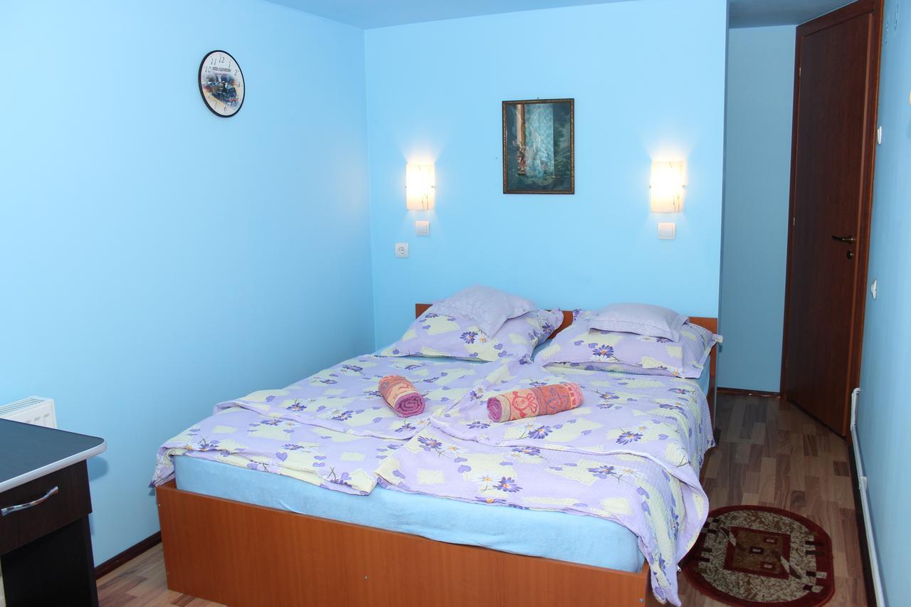 Csergo Ildiko Vendeghaz Hotel Lazarea Luaran gambar