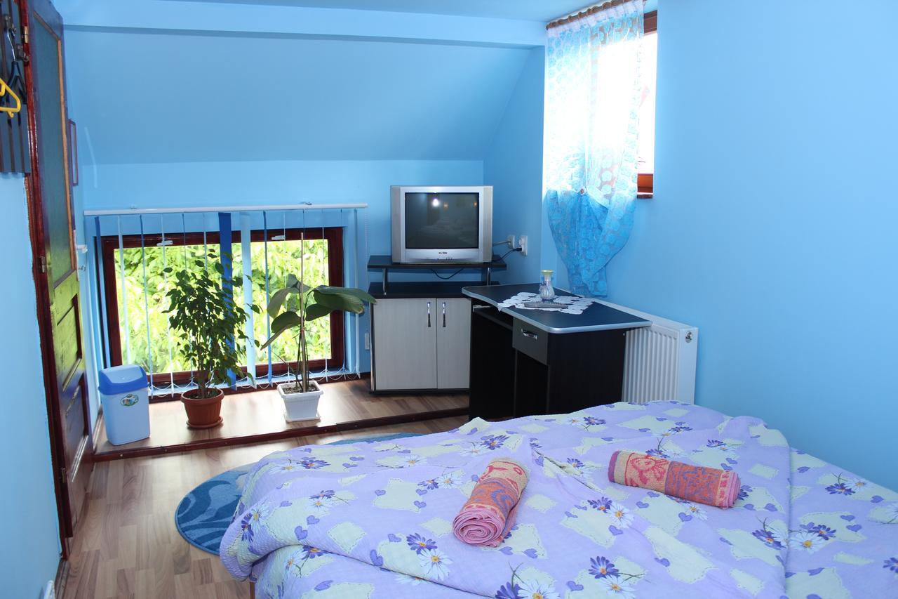 Csergo Ildiko Vendeghaz Hotel Lazarea Luaran gambar
